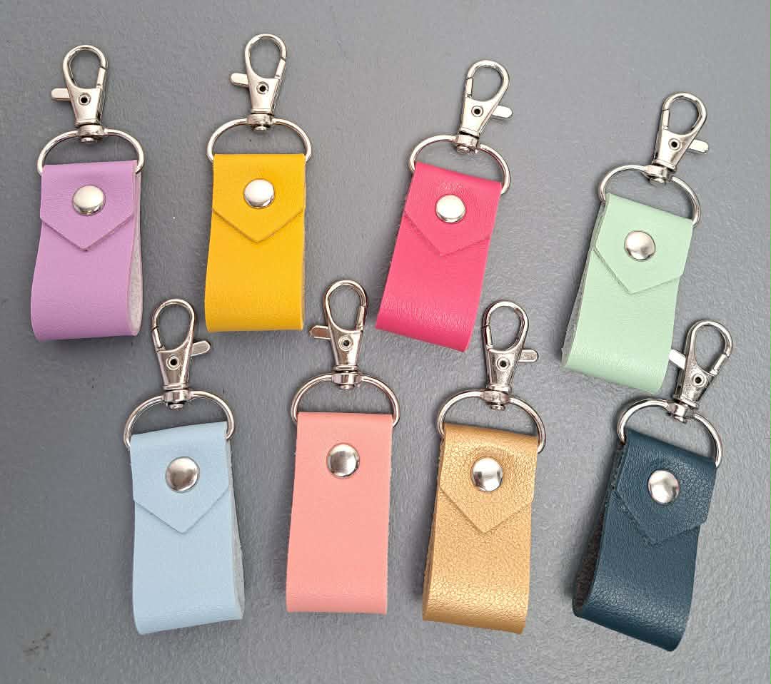 Pam Keyholder  (Ready Made)